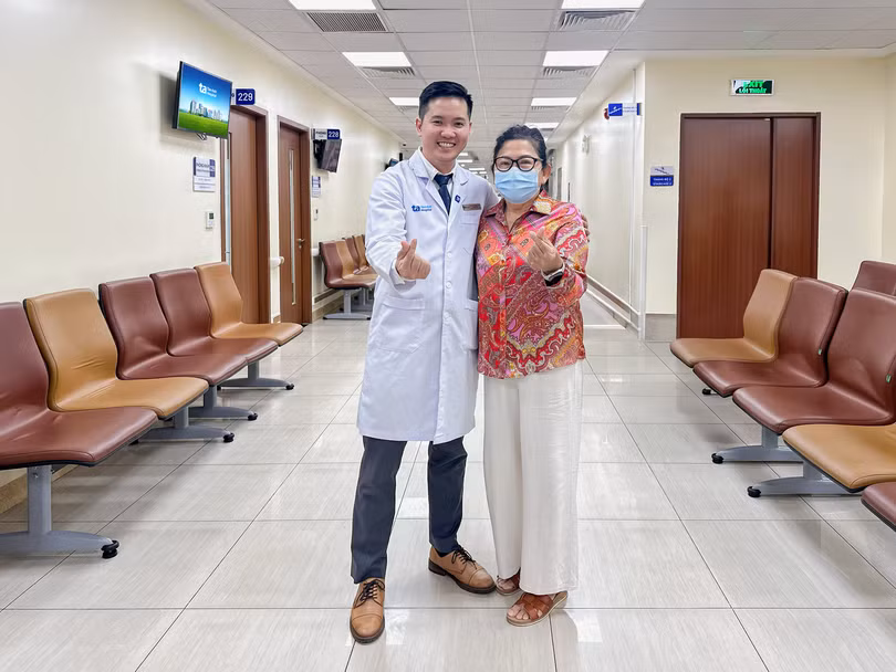 Robot AI CUVIS-Joint và bước ngoặt trong phẫu thuật thay khớp khó