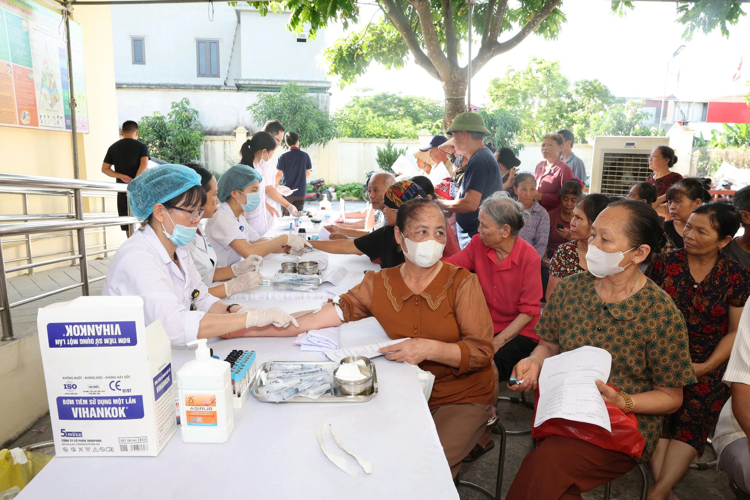 Khám sức khỏe miễn phí tại cộng đồng: chiến lược phòng ngừa bệnh mãn tính hiệu quả