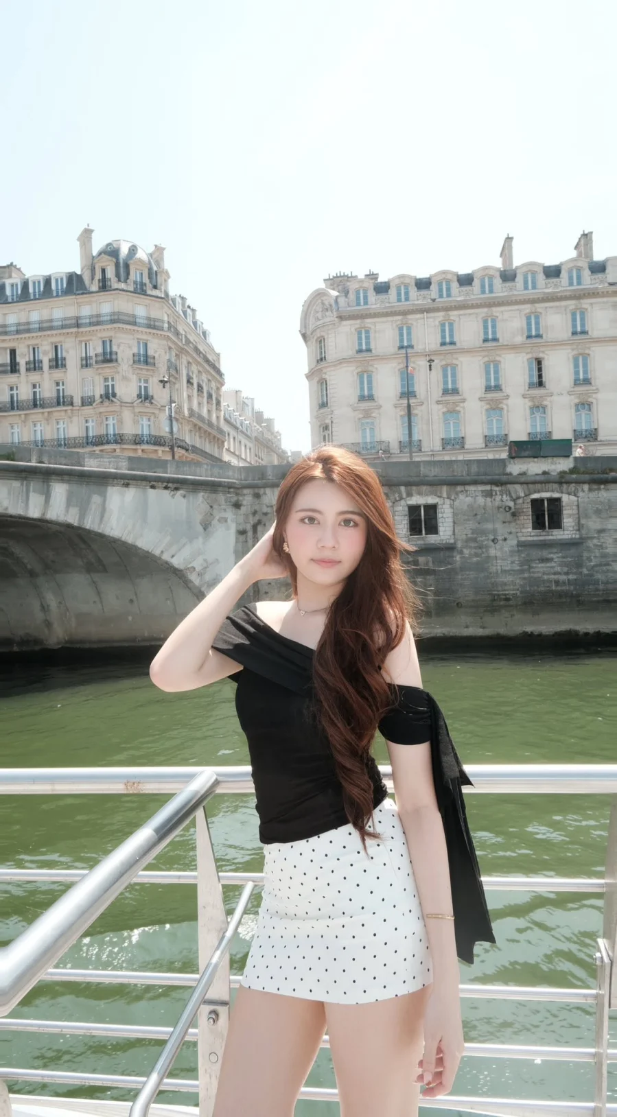 Phong cách tối giản của các hoa hậu Việt: thanh lịch từ những món đồ cơ bản