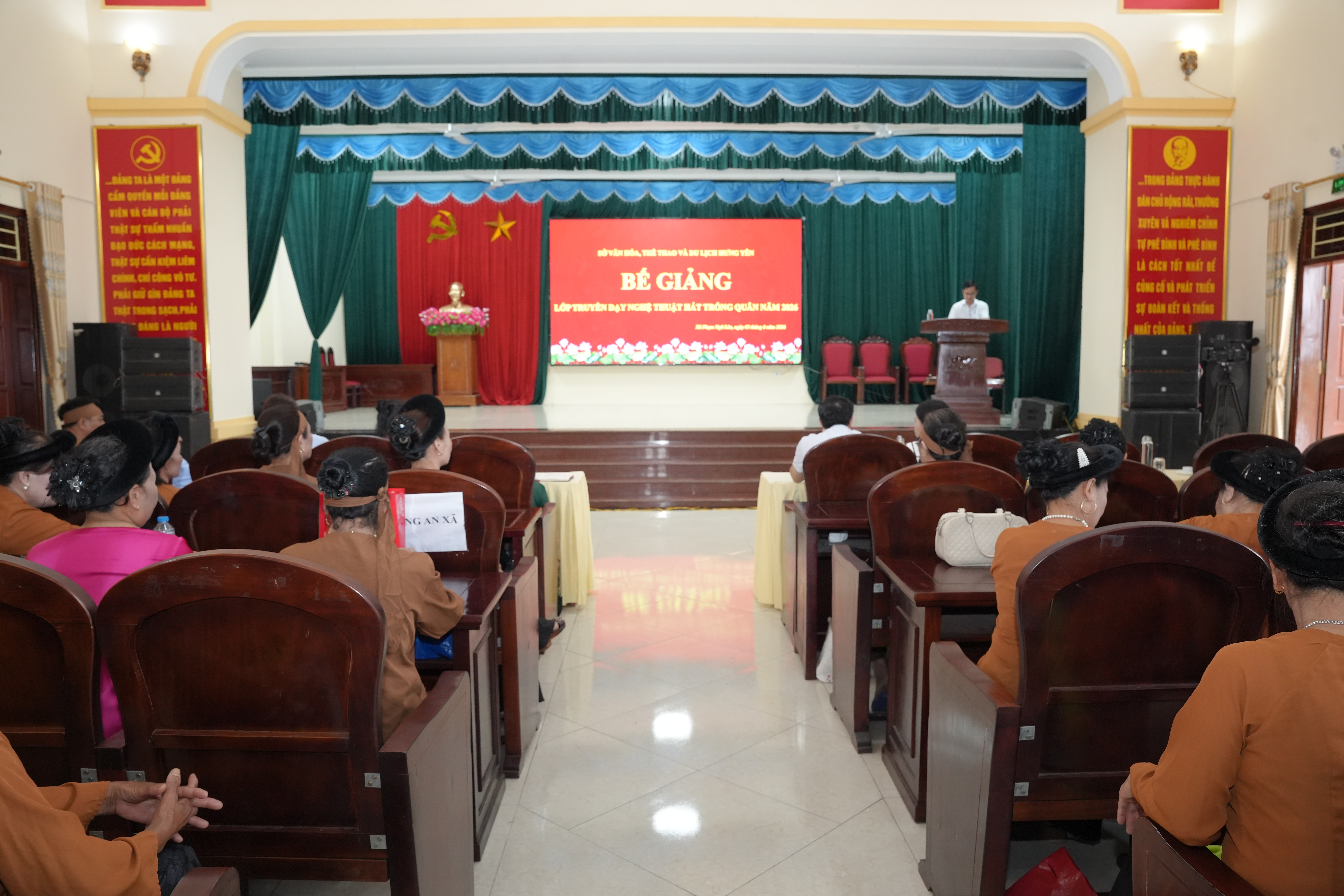 Những lớp học miễn phí bảo tồn nghệ thuật hát dân gian