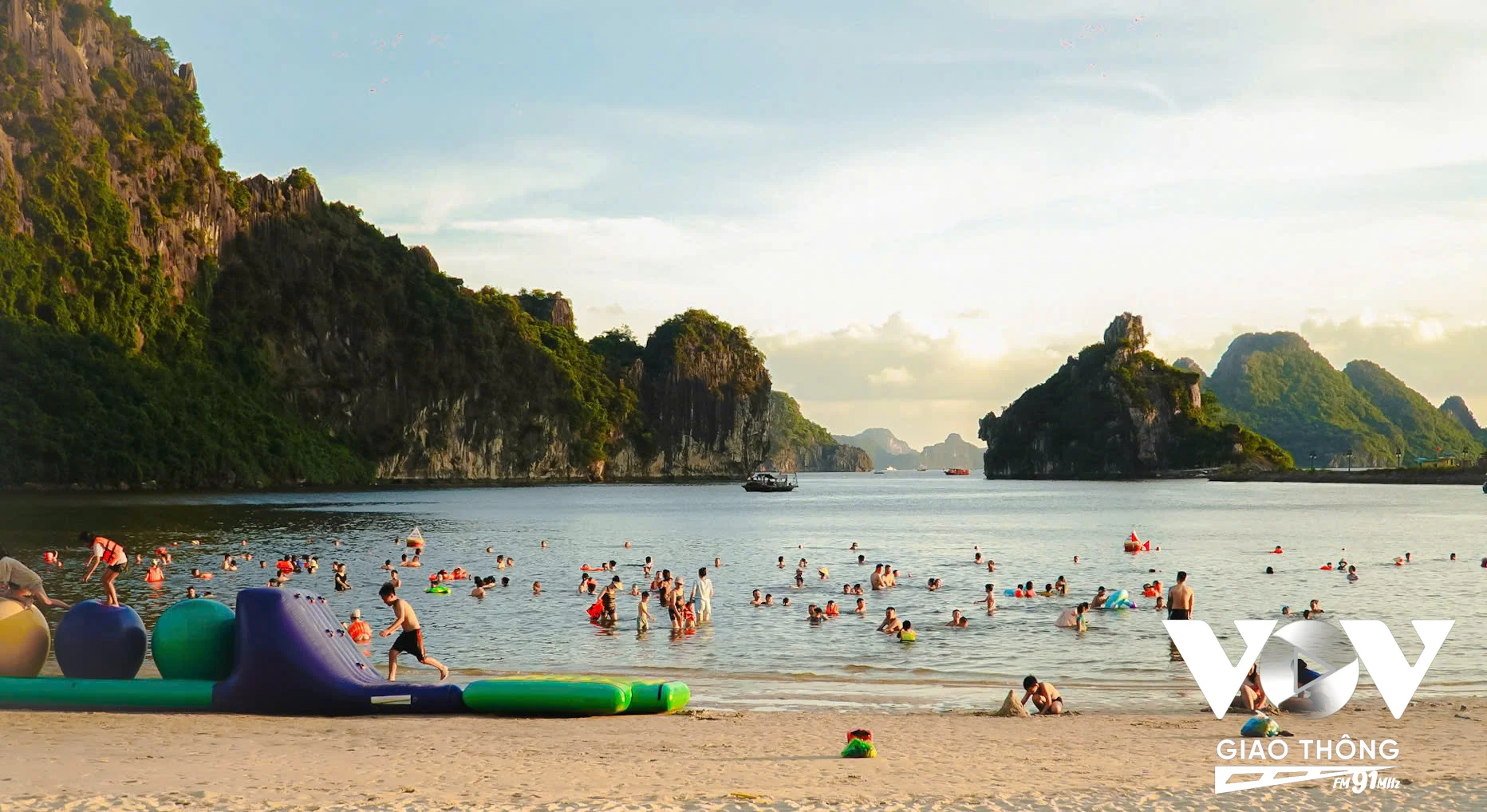Du lịch bền vững Việt Nam: Quảng Ninh xanh và làn sóng trải nghiệm địa phương