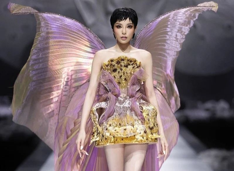 Hành tinh hoa lan Chung Thanh Phong: Khi các sao Việt tỏa sáng trên sàn diễn haute couture
