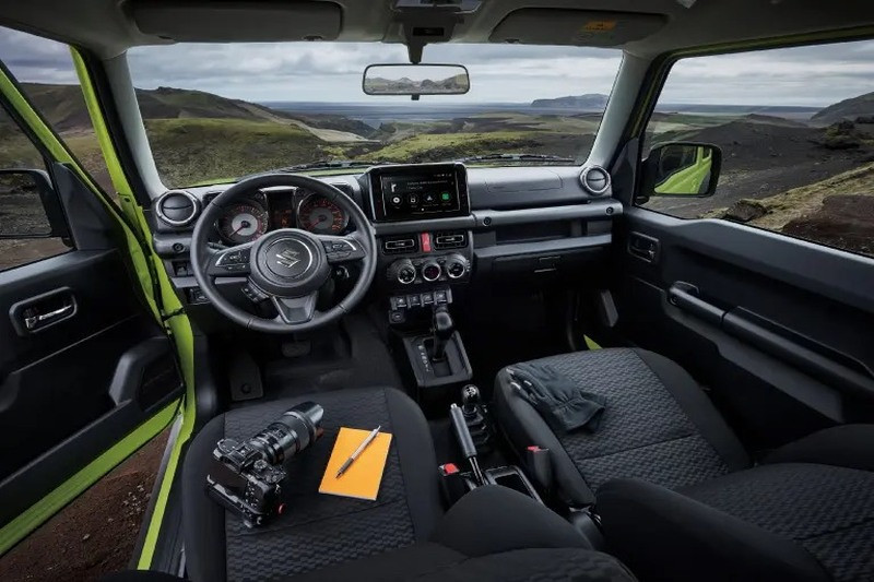 Land Cruiser FJ giá 1,2 tỷ: lựa chọn tốt hơn Suzuki Jimny?