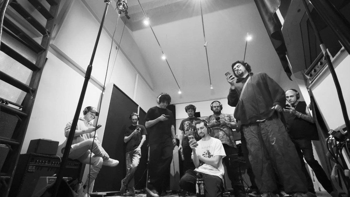 From Auto-Tune to AI Choirs: The New Voice of Singing Tech