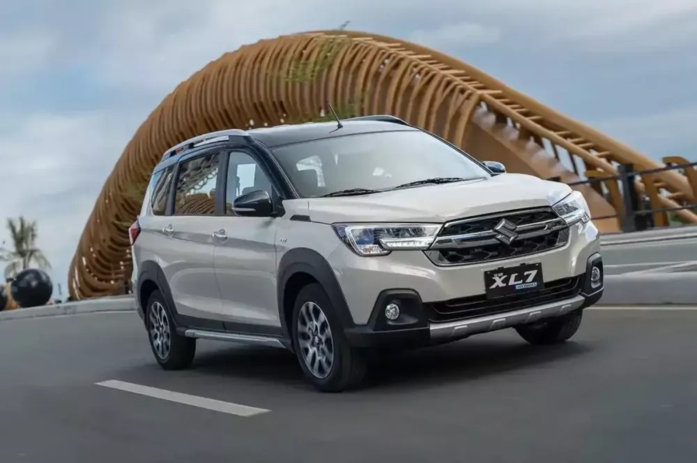 Suzuki XL7 Hybrid khuyến mại 75 triệu: Có nên xuống tiền?