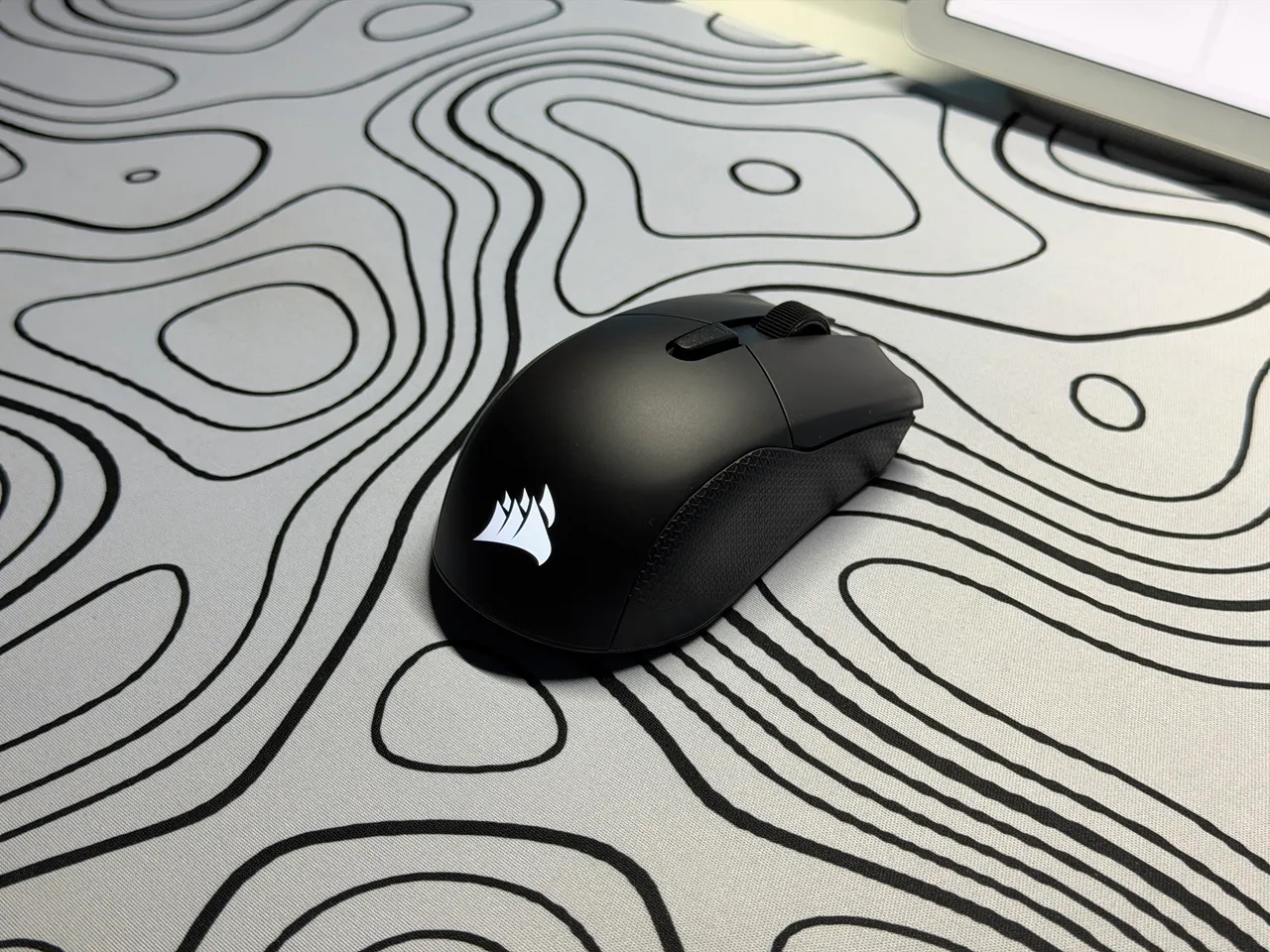 Corsair Harpoon v2 Wireless: Chuột gaming nhẹ 80 gram cho game thủ tầm trung