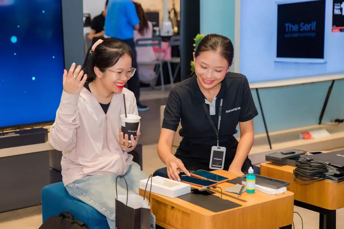 Galaxy Z Fold8 tăng 52% doanh số: vì sao điện thoại gập thành lựa chọn chính?