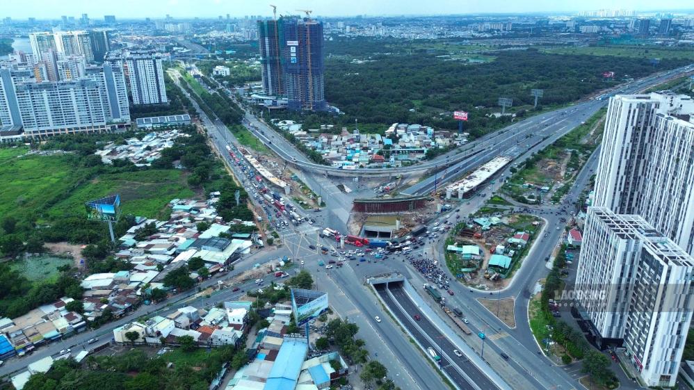 Sân bay Long Thành sắp khai thác: Hạ tầng phụ trợ chậm tiến độ sẽ khiến hành khách trả giá ra sao?