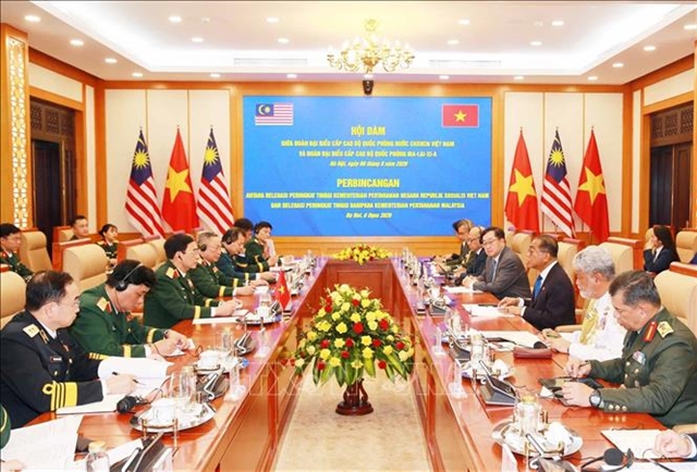 Việt Nam – Malaysia mở rộng hợp tác quốc phòng qua đào tạo sĩ quan