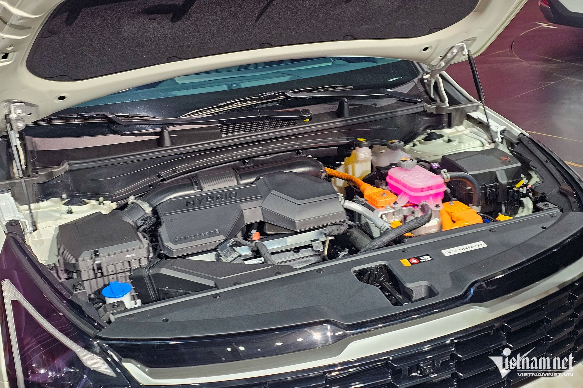 KIA Sportage Hybrid đối đầu Honda CR-V e:HEV và Corolla Cross HEV