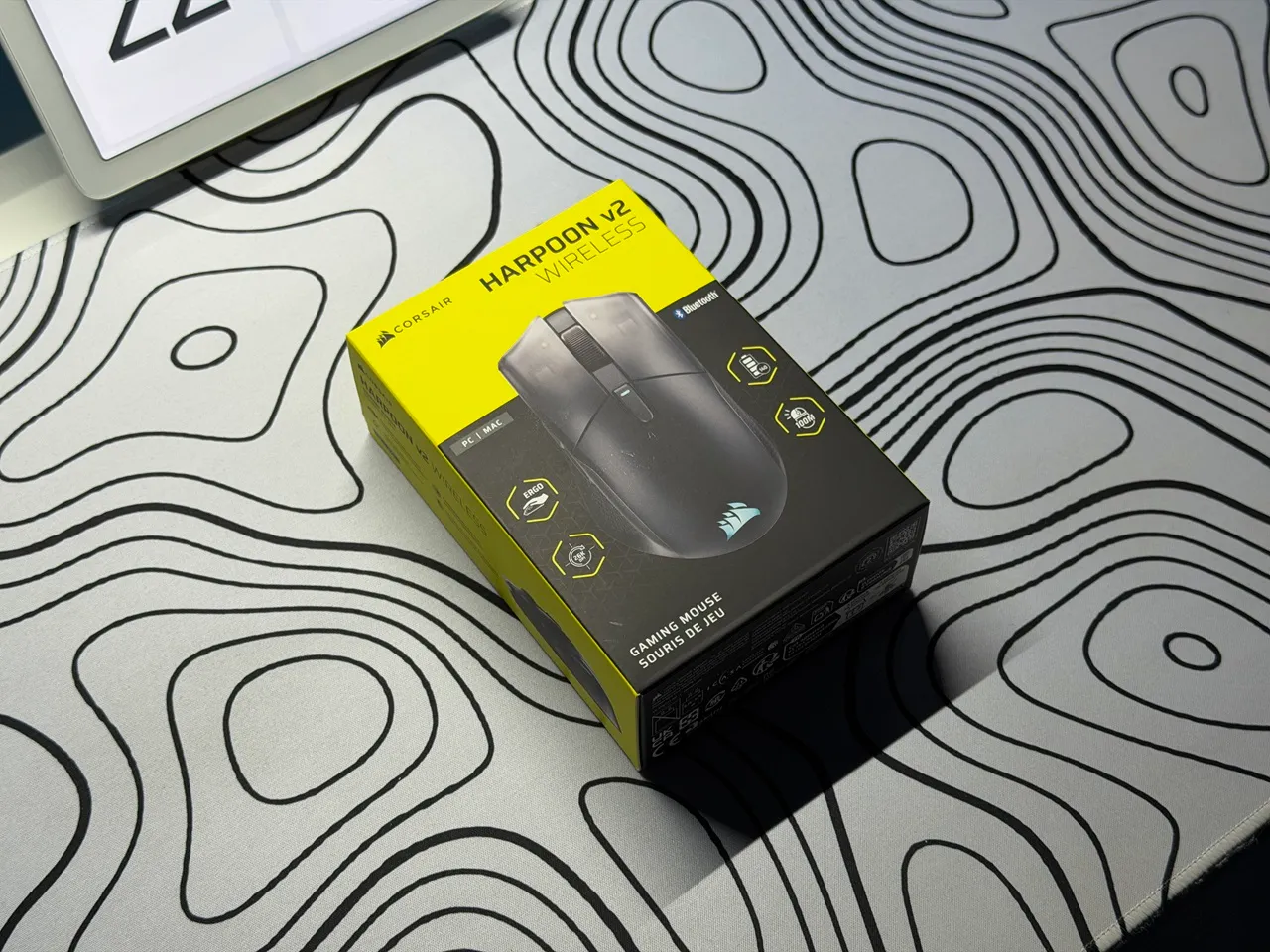 Corsair Harpoon v2 Wireless: Chuột gaming nhẹ 80 gram cho game thủ tầm trung