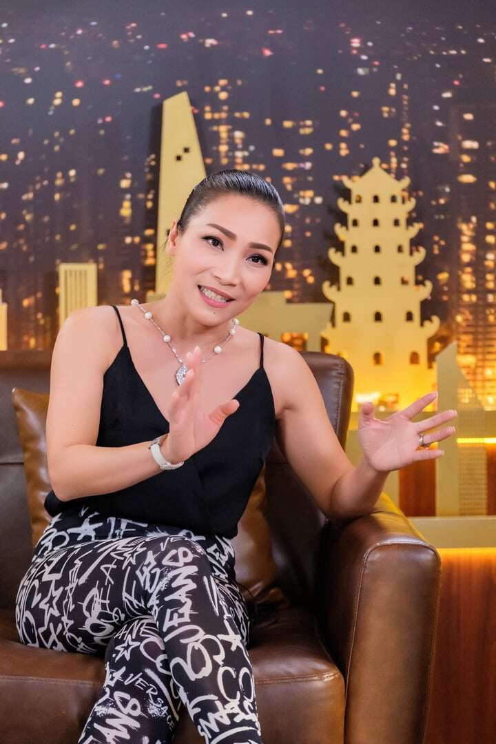 Hồng Ngọc: từ nỗi day dứt đến bình yên trong hôn nhân và âm nhạc
