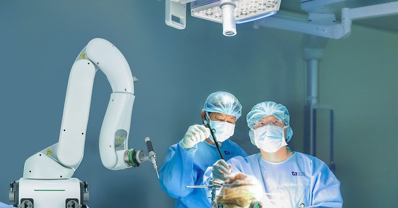 Vượt mốc 100 ca thay khớp khó: “siêu robot” AI CUVIS-Joint đang tạo chuẩn mới cho phẫu thuật