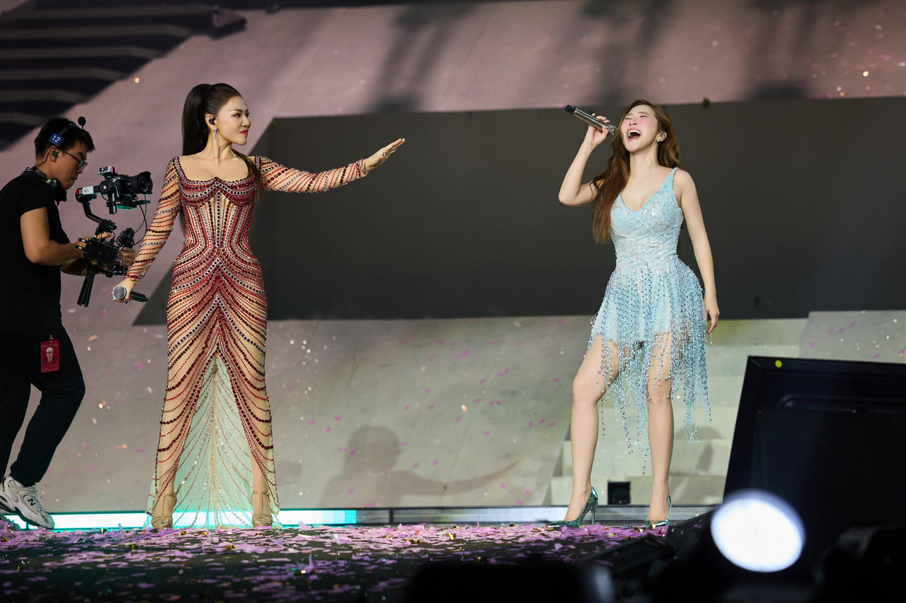 Hương Tràm kể chuyện trở về qua ‘Phao Cứu Sinh Concert’
