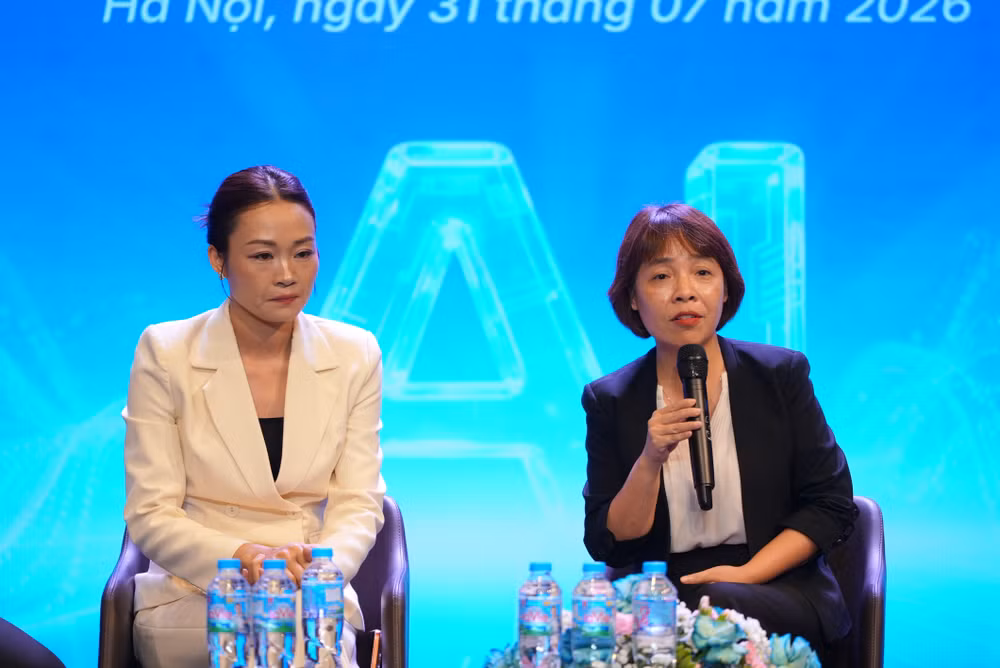 AI trong văn phòng: Thay đổi tác vụ, không thay thế con người