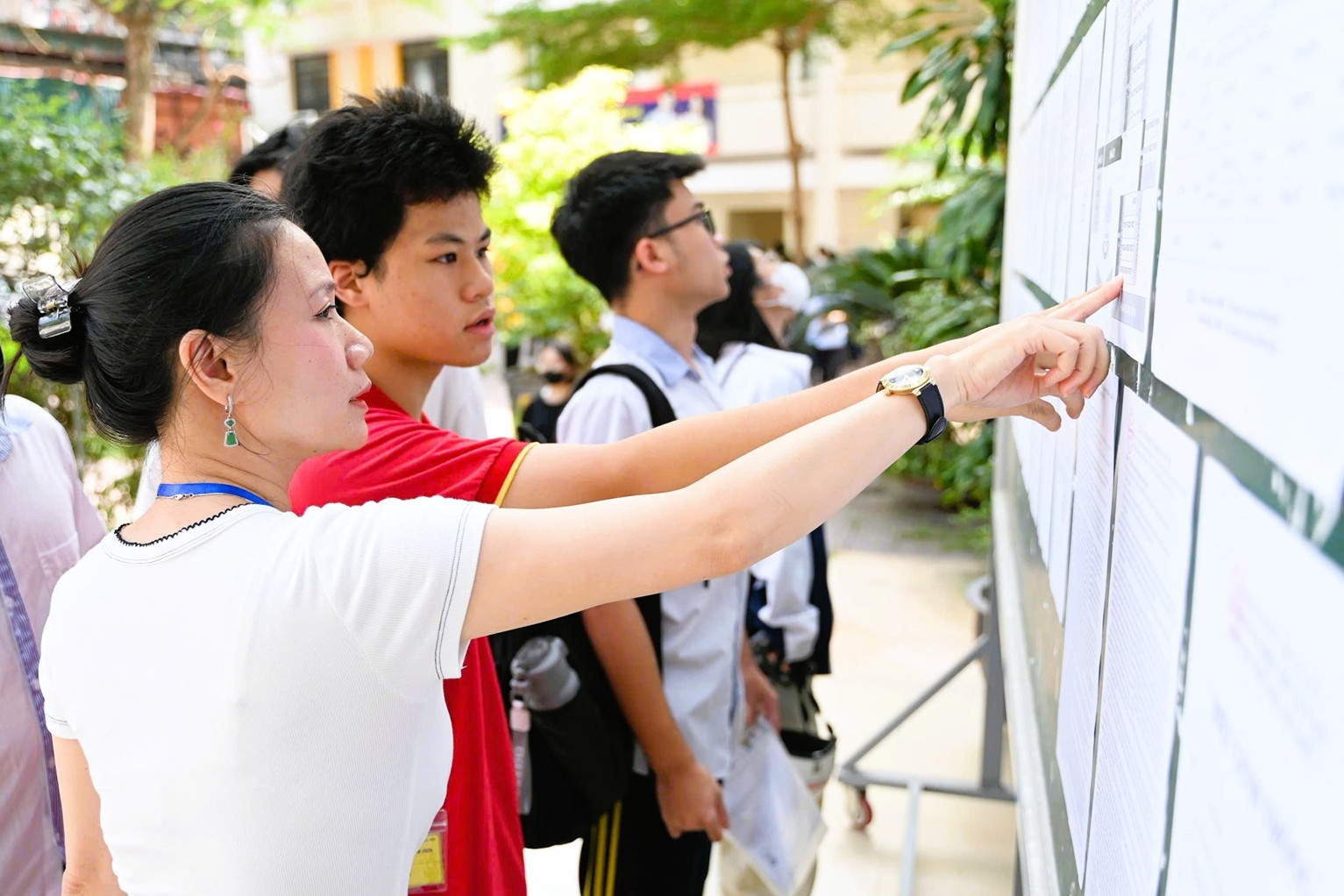 Xét tuyển đại học chính thức bắt đầu: Làm gì để không bị từ chối?