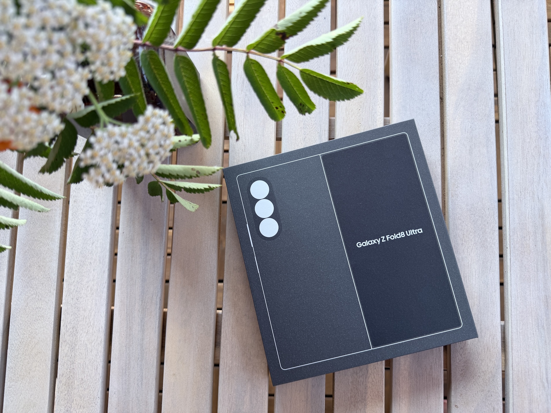 Galaxy Z Fold8 hay Z Fold8 Ultra: chọn bản nào đáng tiền?