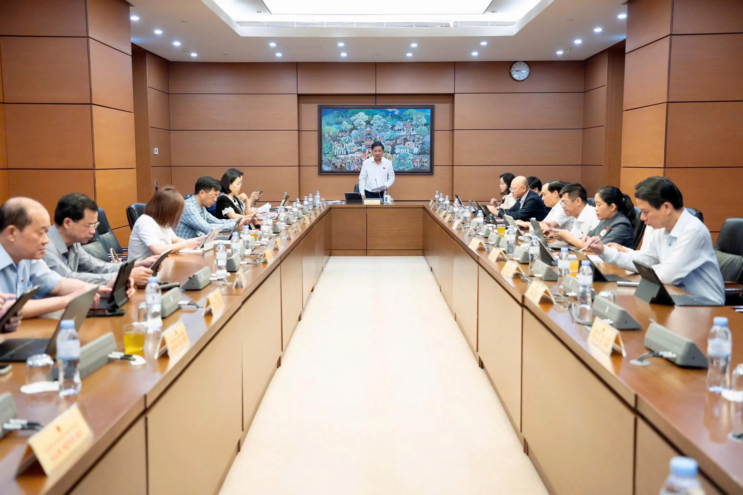 Sửa đổi luật viễn thông: Chia sẻ hạ tầng mạng và quản lý tần số sẽ đổi hướng ra sao?