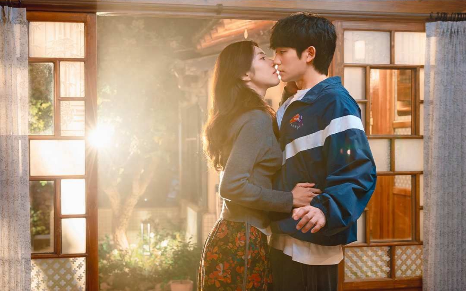 Tháng 8: Cuộc chiến rating phim Hàn với dàn sao hạng A