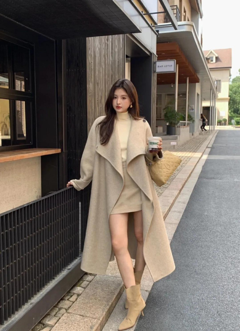 Giày dép Thu Đông: Từ gót cao cổ điển đến boots in động vật hoang dã