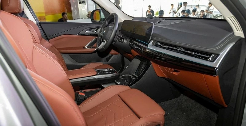 BMW X1 mới tại Việt Nam: thiết kế vuông vức, công nghệ dày và giá sát đáy phân khúc