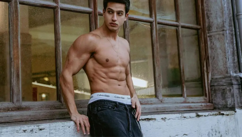 Why Athletes Skip Crunches for These 3 Functional Core Exercises