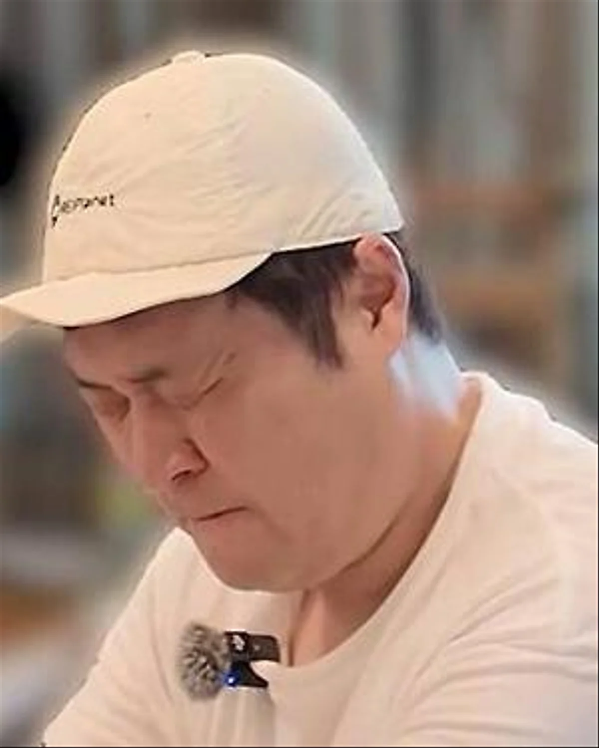 Yoon Kyung-ho và 13 giờ ‘tu hành im lặng’ sau nước mắt Rồng Xanh