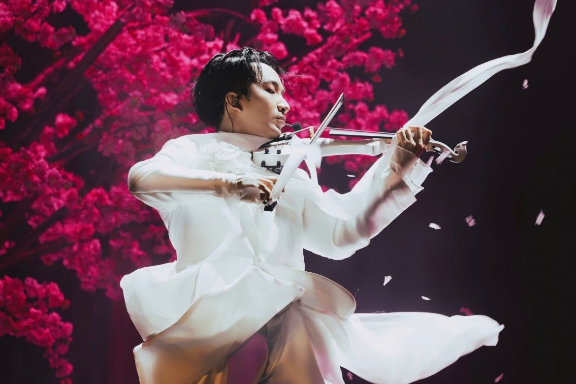 Hoàng Rob: Tái định nghĩa sân khấu truyền hình bằng violin, múa đương đại và giọng hát