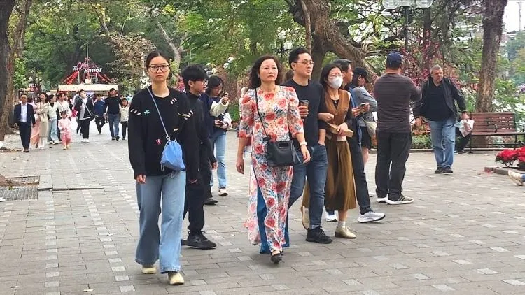 Siết chặt du lịch chui: Cảnh báo cho du khách túi tiền hạn chế