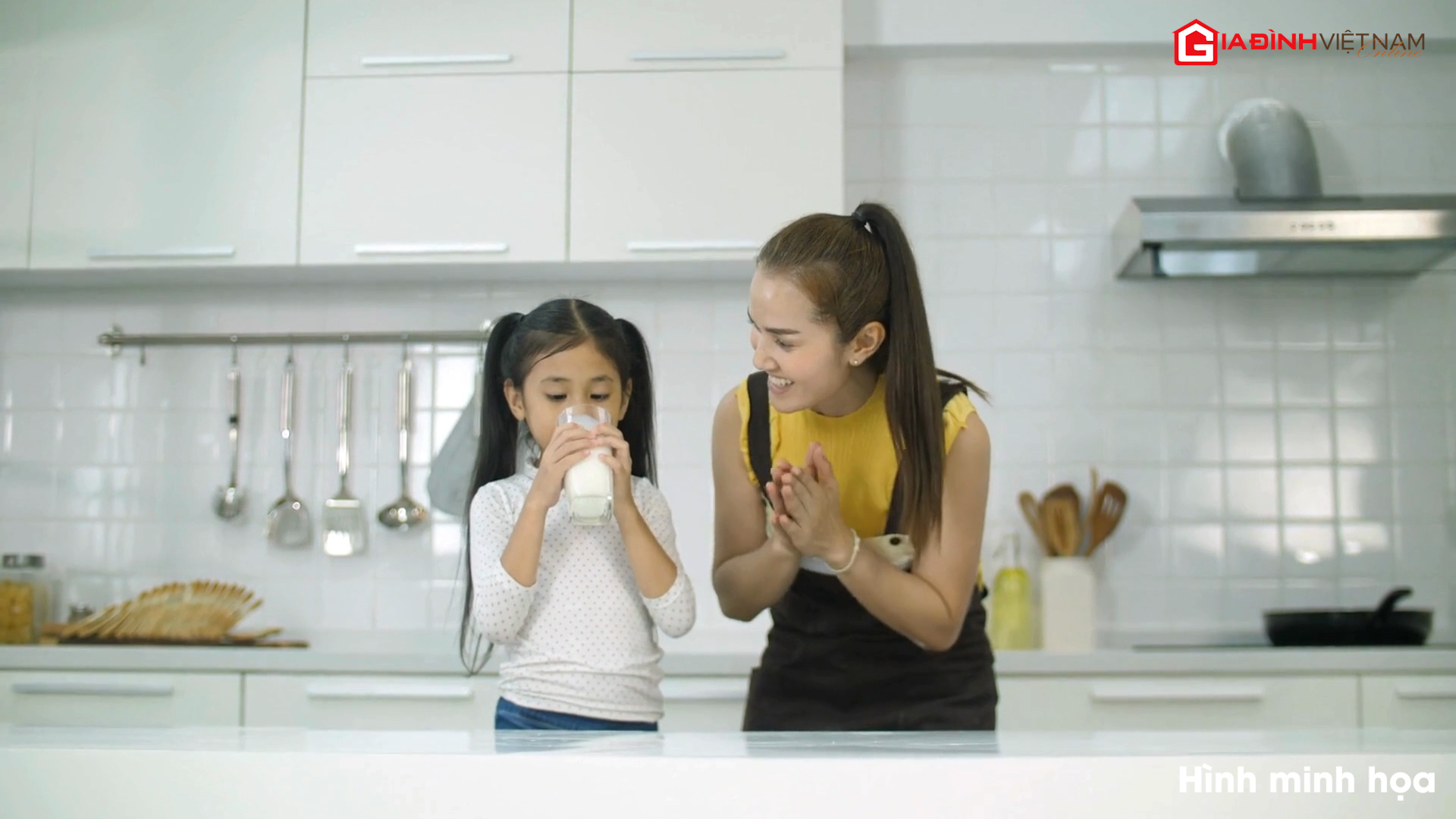 Cách bảo quản sữa tươi đúng cách cho trẻ bằng cốc giữ nhiệt