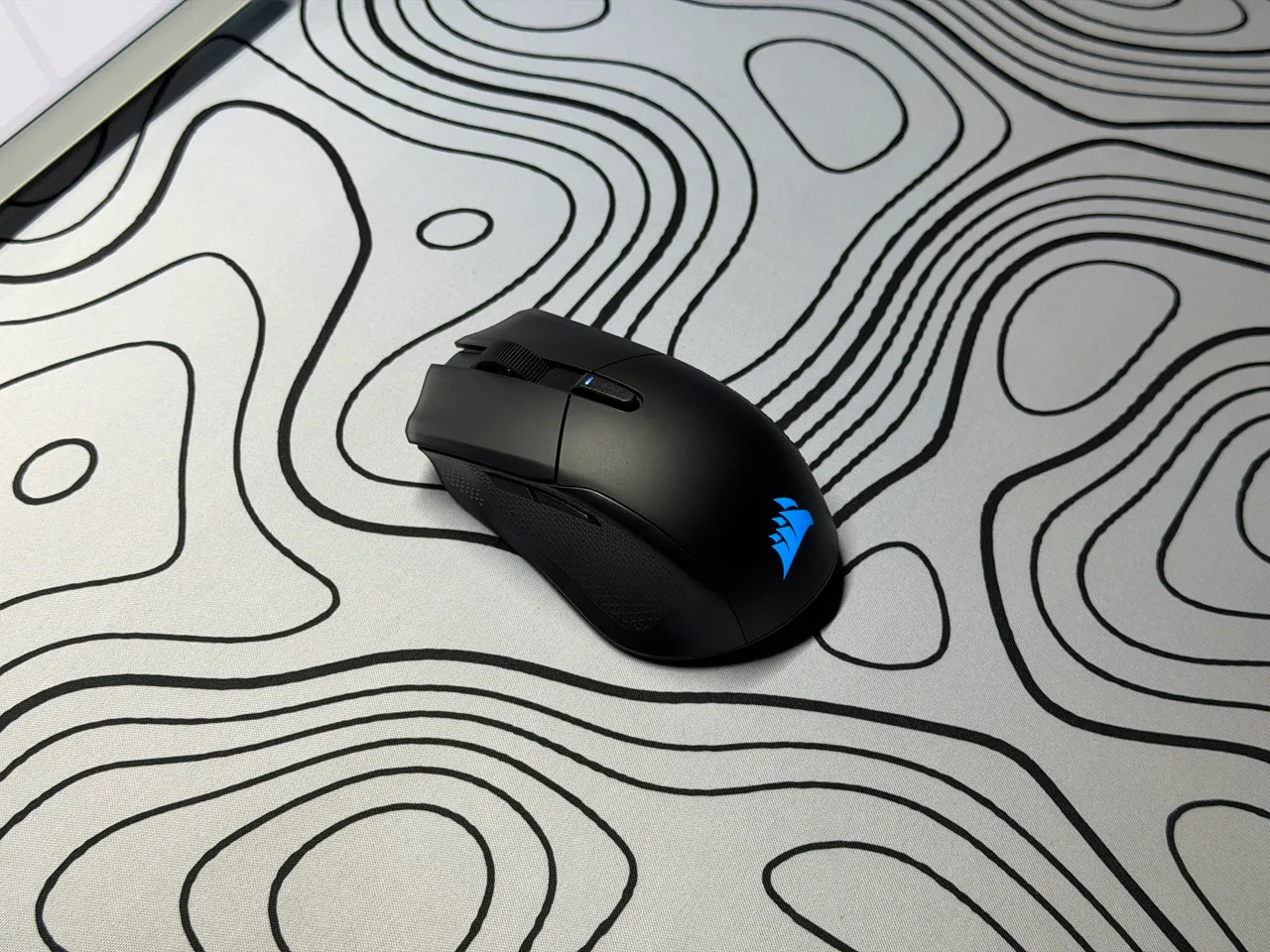 Corsair Nightsword V2 Wireless vs Harpoon v2 Wireless: chọn chuột gaming không dây nào?