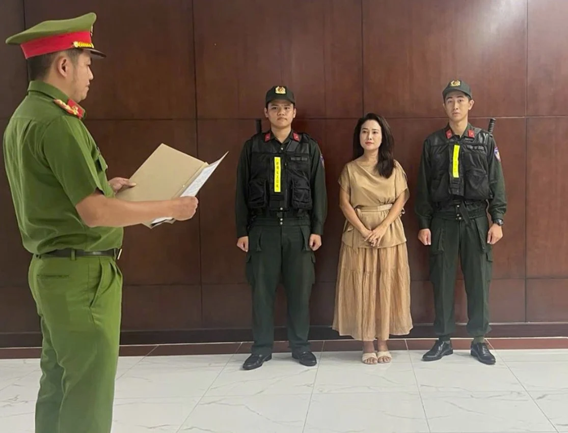 Phương Diễm Huyền bolero trước cú sốc khởi tố bản quyền