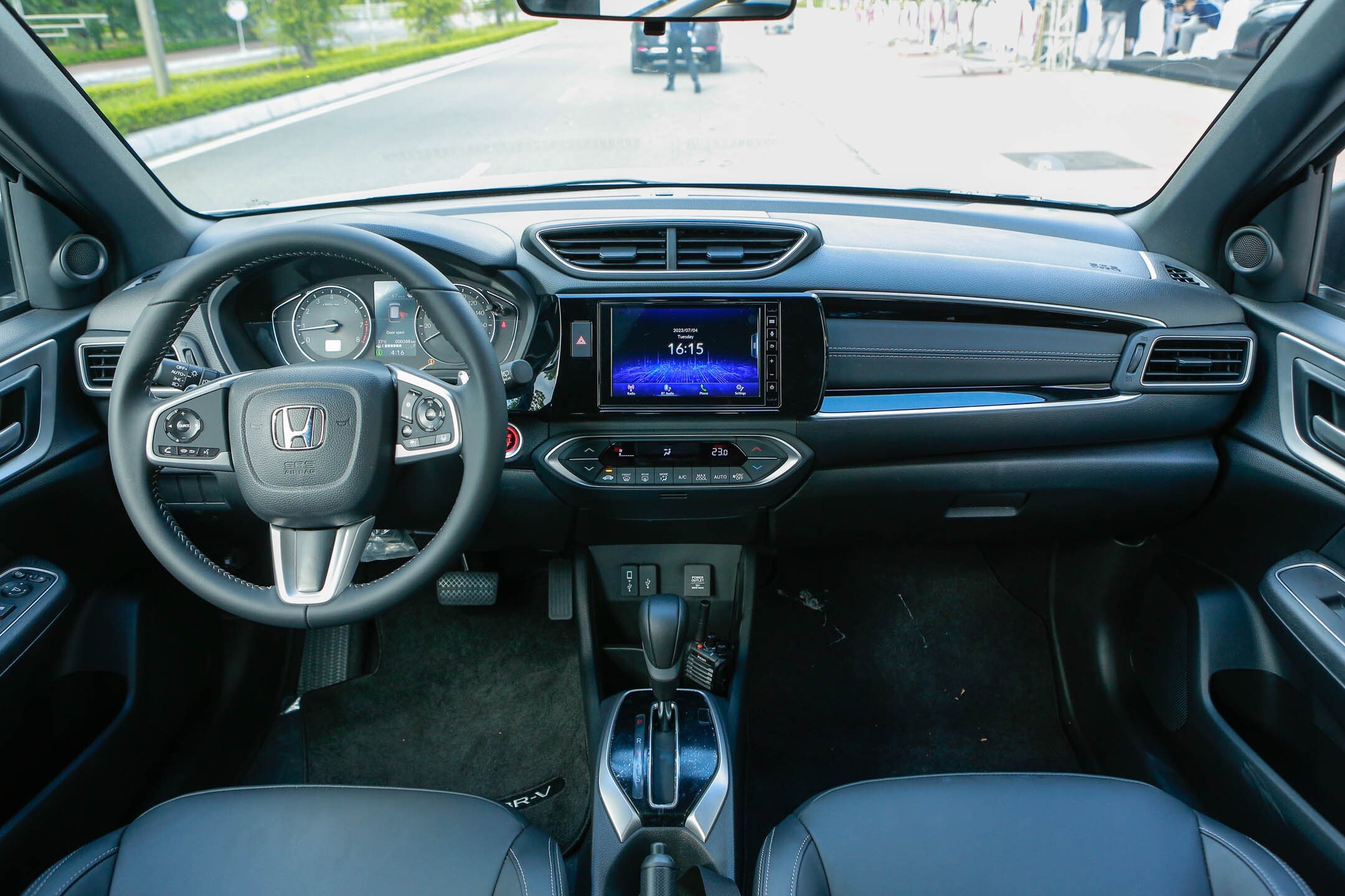 Honda BR-V vs Toyota Veloz Cross: Chọn MPV 7 chỗ nào cho gia đình?