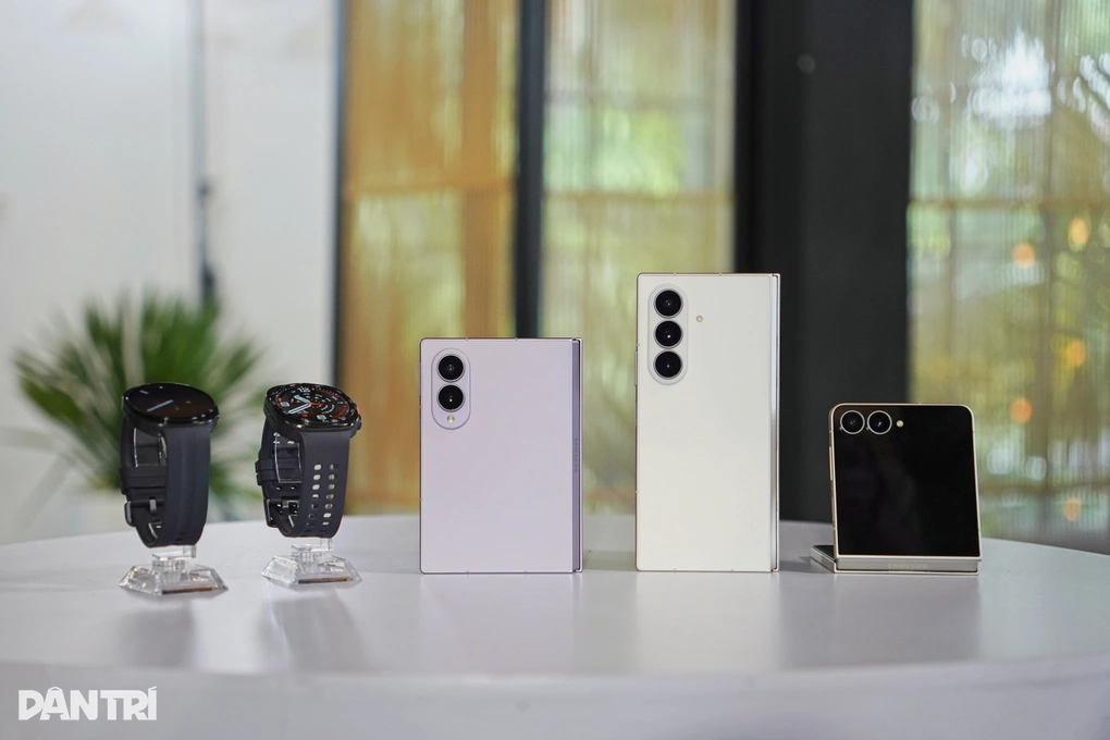 Galaxy Z Fold8 hay Vertu AlphaFold: chiếc gập nào xứng đáng với tiền của bạn?