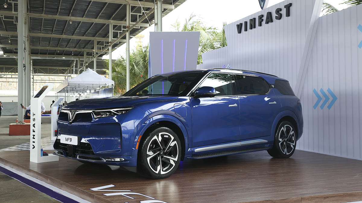 Từ xe xăng sang VinFast VF 8: Hành trình xuyên Việt thay đổi cuộc sống