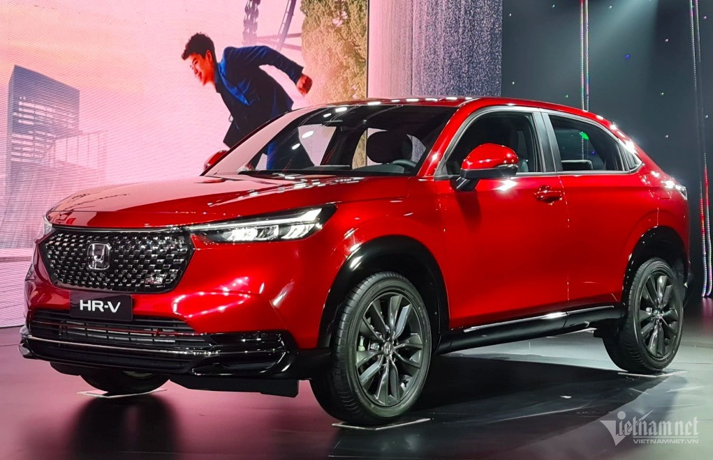 Phân khúc SUV cỡ B bùng nổ ưu đãi tháng 8: nên chốt mẫu nào?