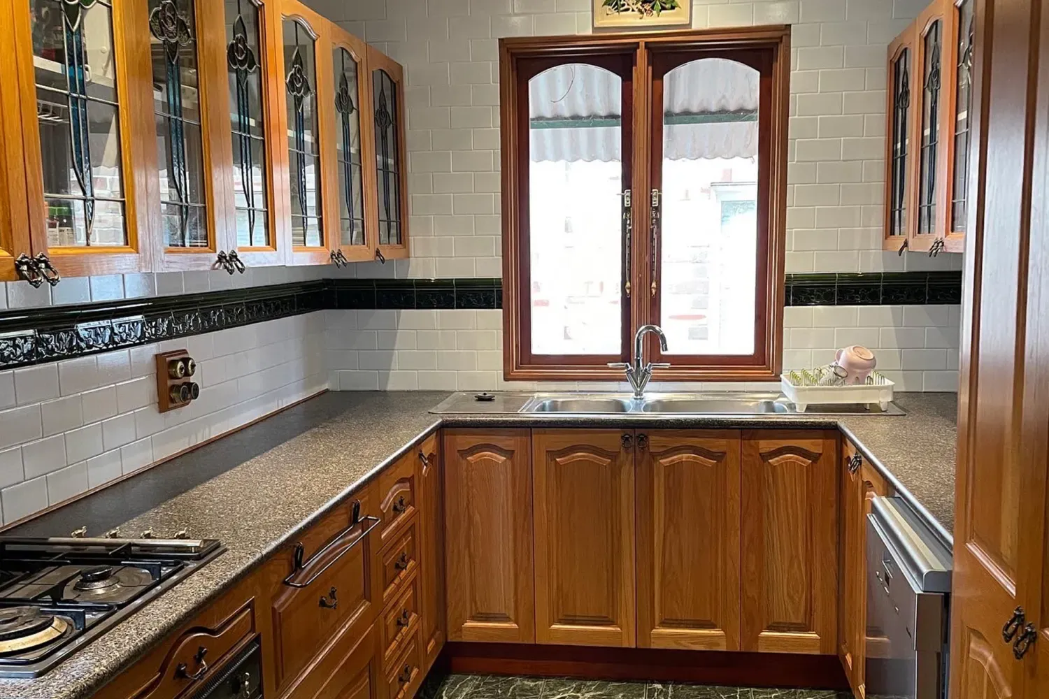 How to Transform a Dated Kitchen on a Shoestring Budget