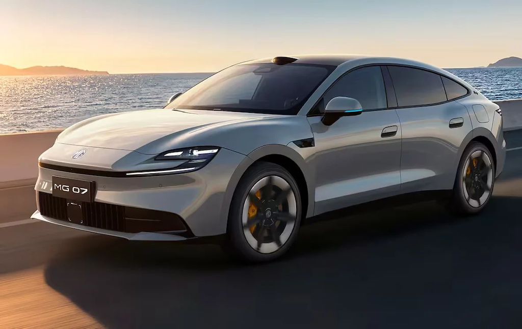MG 07 hybrid plug-in ra mắt: 245 km điện thuần, đối thủ mới trong phân khúc PHEV