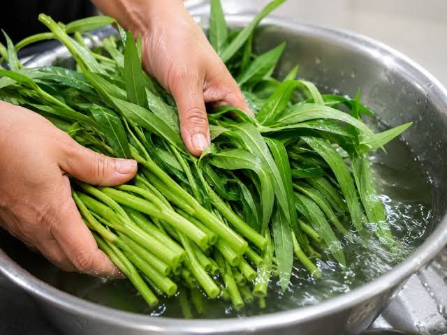Người Việt nên ăn bao nhiêu rau mỗi ngày?