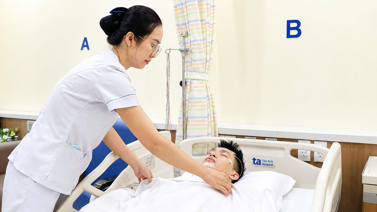 Nhiệt độ cao, ánh sáng xanh tivi và khoảng trống đô thị xanh: kẻ thù giấu mặt của giấc ngủ