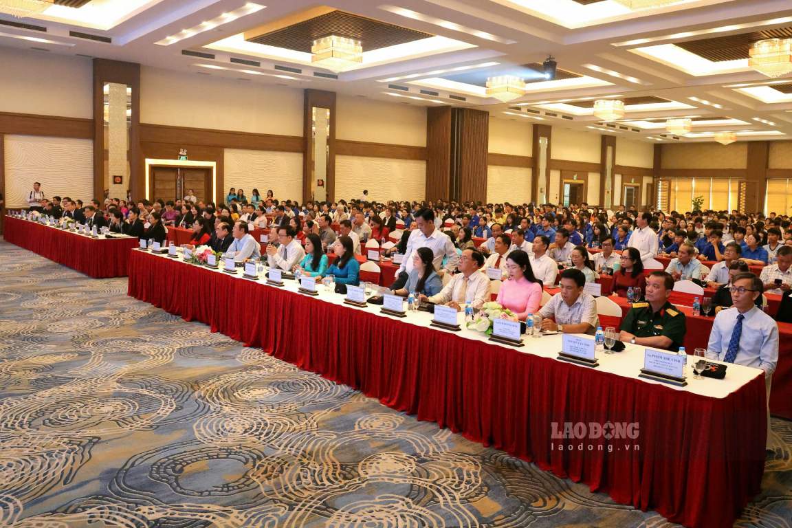 Cần Thơ – Thái Lan bắt tay phát triển du lịch chợ nổi