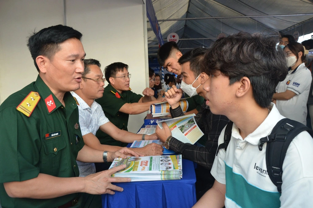 Điểm chuẩn đại học: AI và khối sức khỏe lập kỷ lục