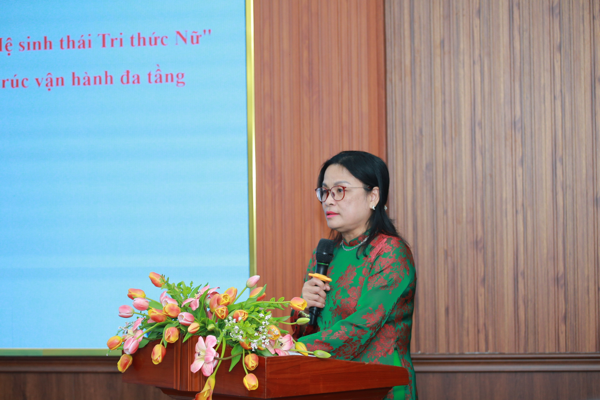 Mạng lưới nữ nhà khoa học: Từ cố vấn đến thay đổi diện mạo nghiên cứu