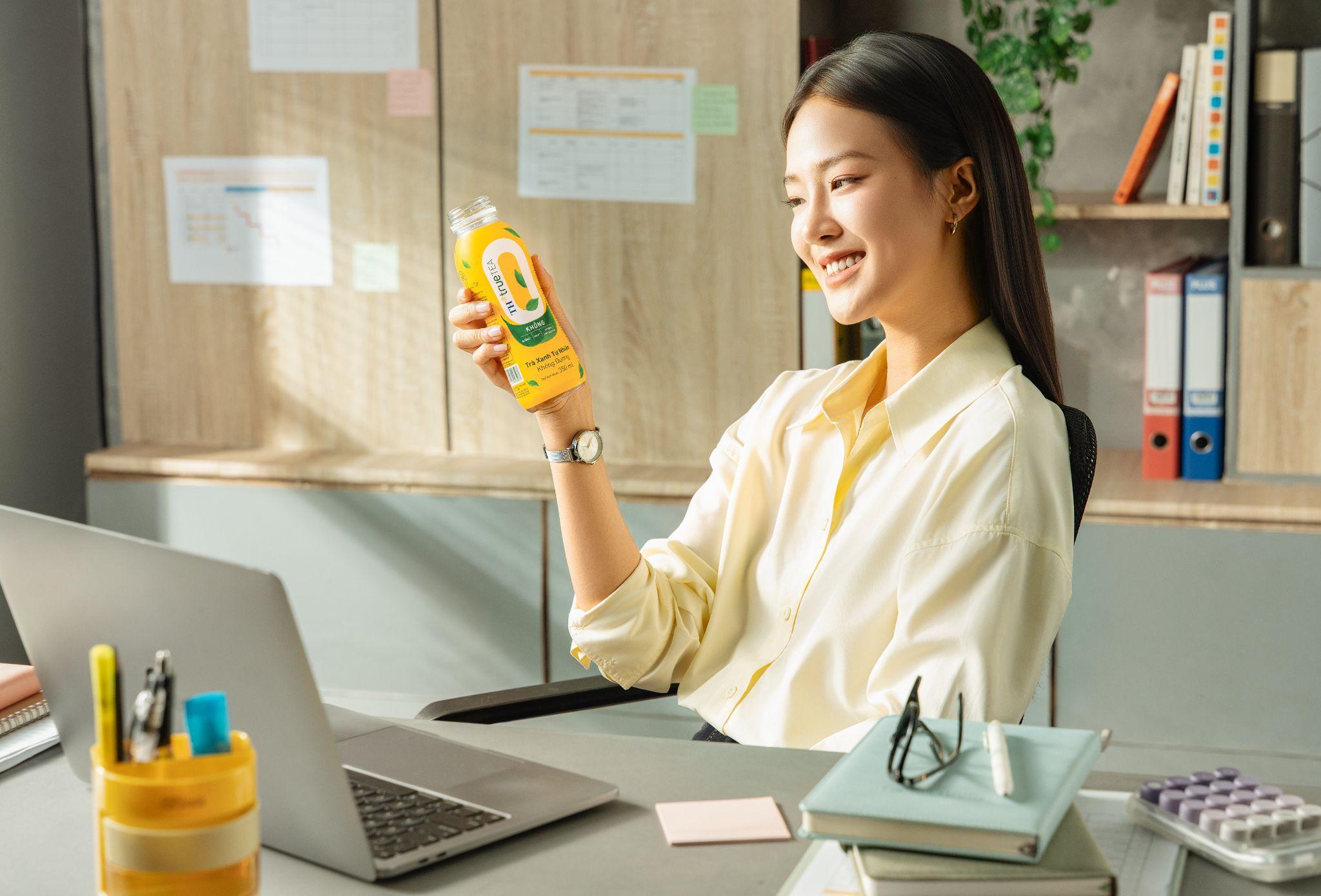 Trà không đường: Thức uống giải nhiệt an toàn cho người trẻ