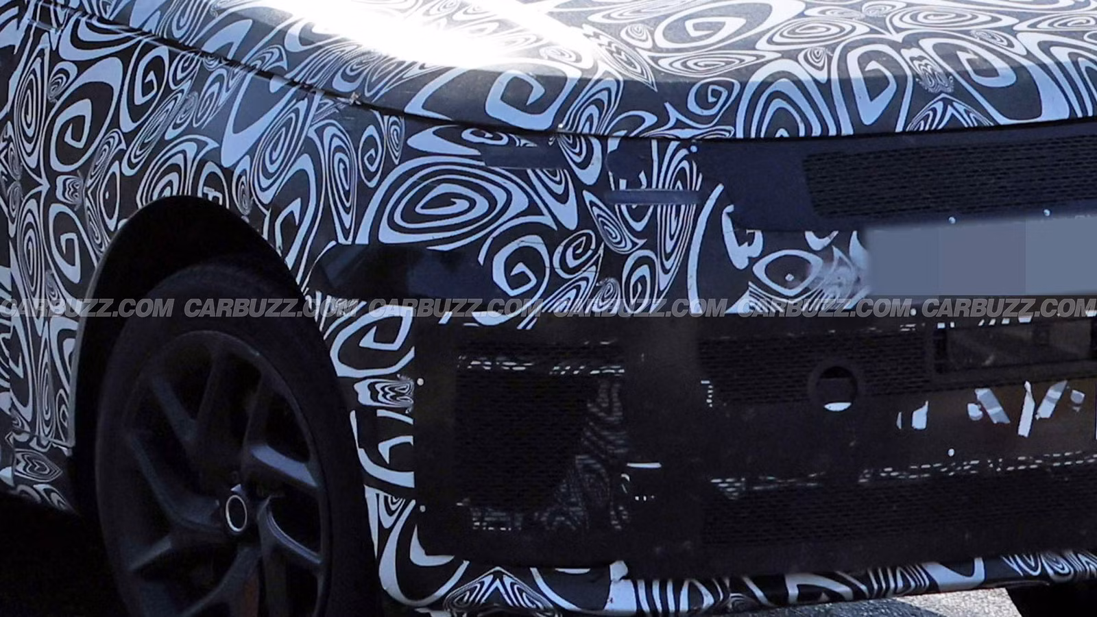 Land Rover Discovery vs Range Rover Sport: Which Midsize Luxury SUV Is Smarter Value?