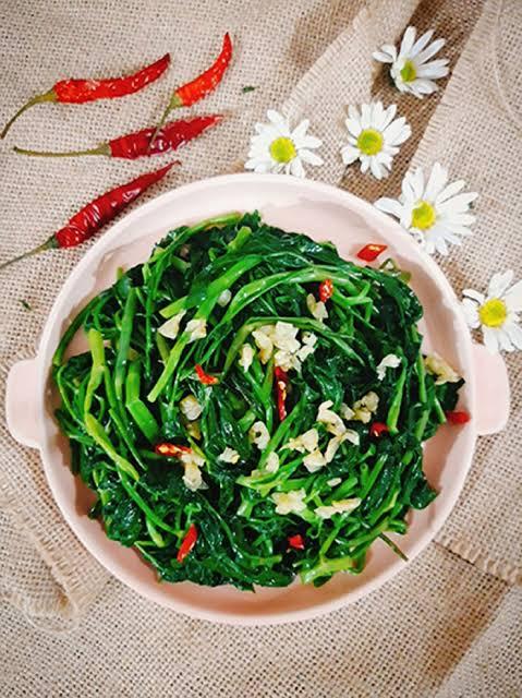 Rau muống, rau dền, rau cải: Cách chọn an toàn khi nguy cơ kim loại nặng cao