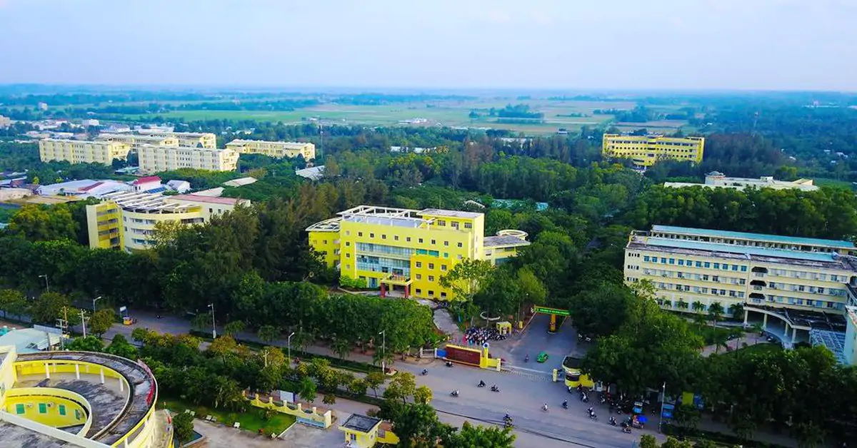 Đại học Việt Nam cán mốc doanh thu 1.000 tỷ: Bước đệm vào top 500 châu Á?