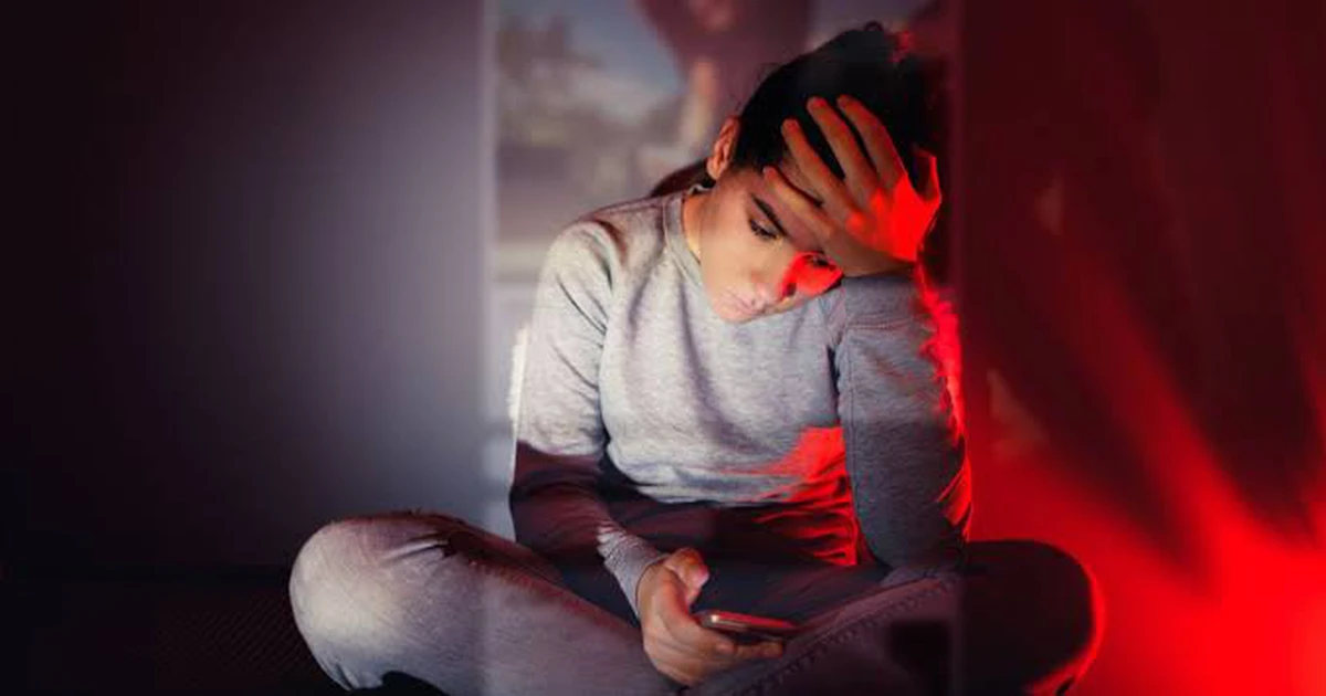 Vòng lặp nghiện Internet: Giảm căng thẳng hay tự gài bẫy?