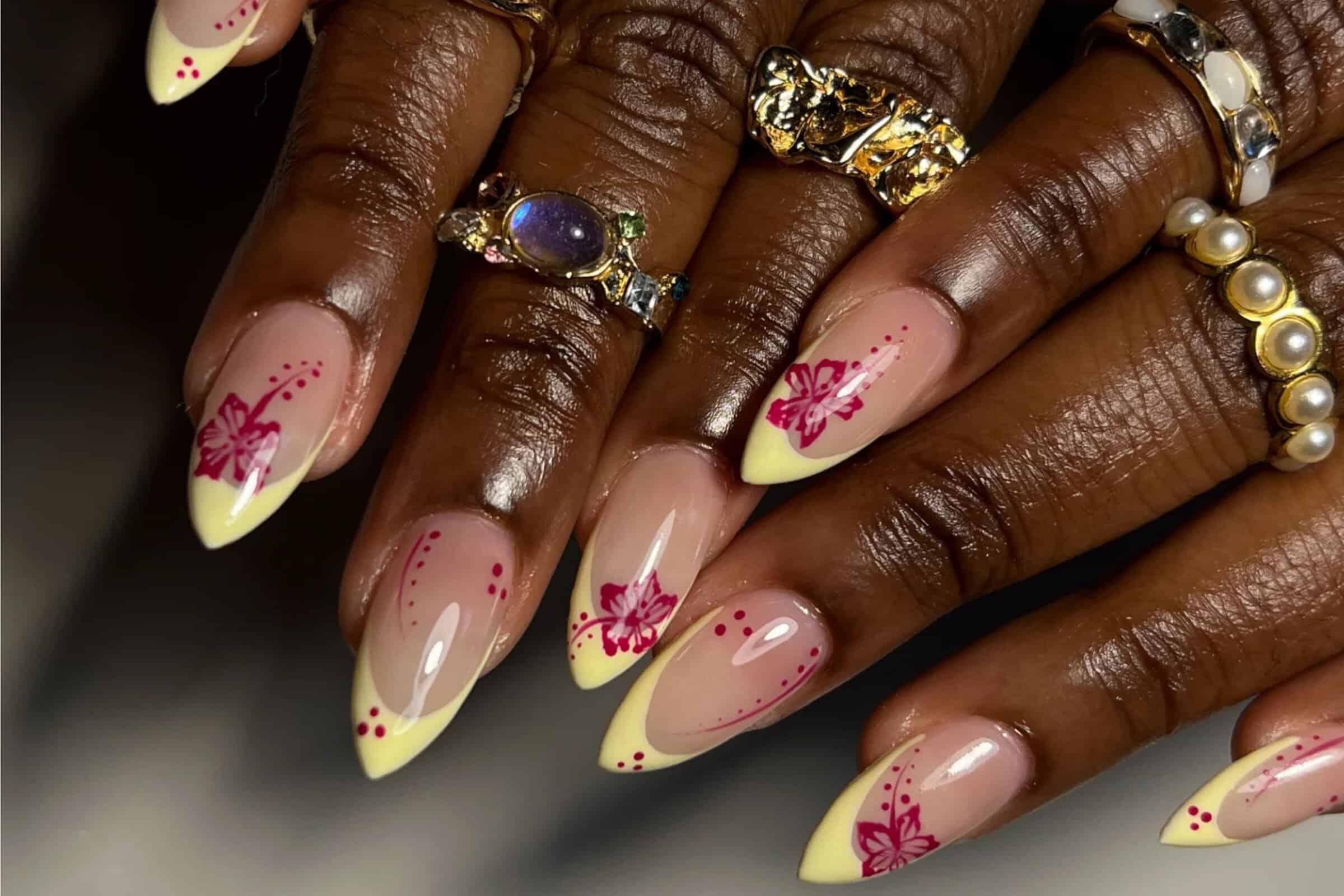 18 Sunflower Nail Art Ideas to Extend Summer Into Fall