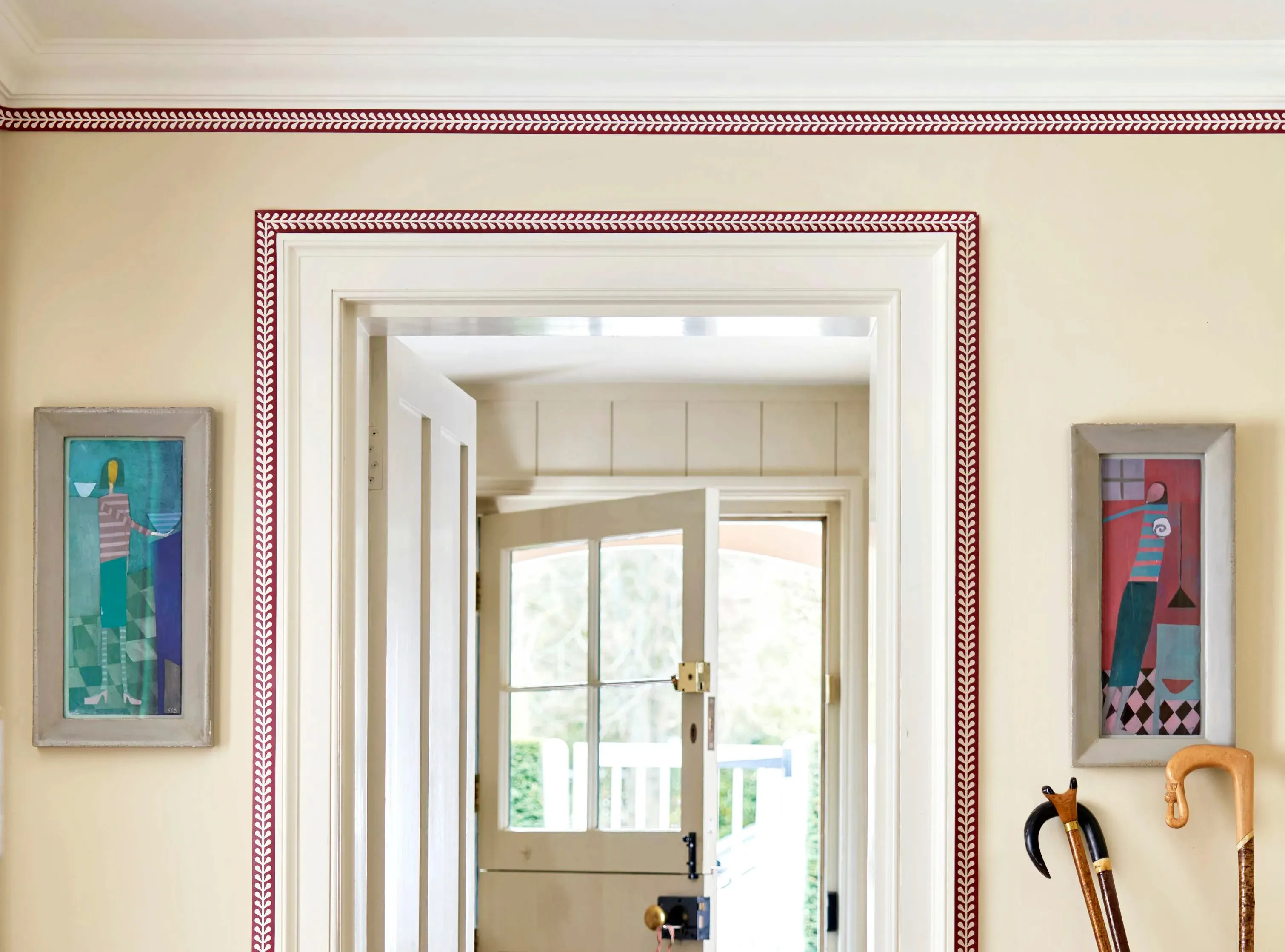 How Designers Layer Patterns Without Overwhelming a Room